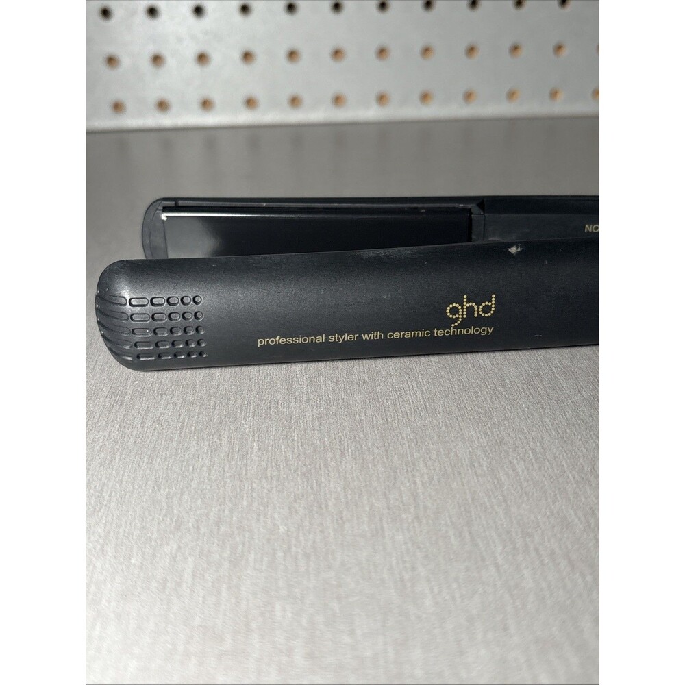 GHD Original Hair Straighteners 4.2B Professional Styler W/ Ceramic Technology - Picture 8 of 9